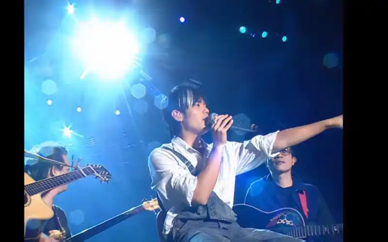 周杰伦 星晴/回到过去/最后的战役/爱我别走(live) 无与伦比演唱会