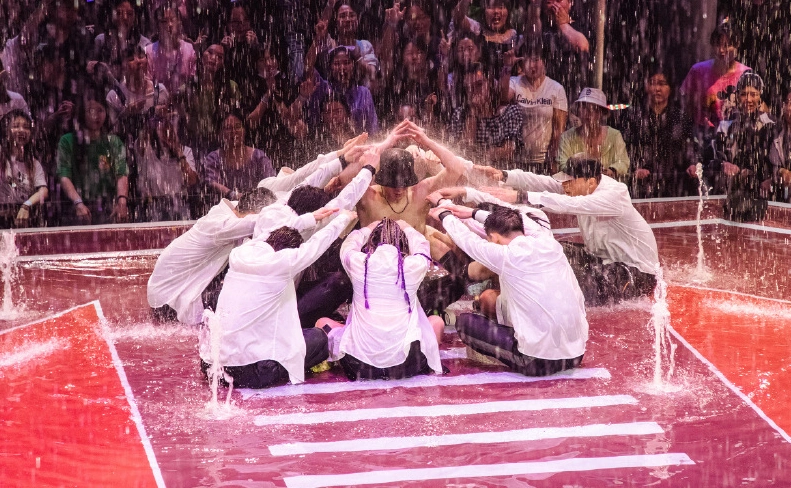 街舞3彩排王一博上蹿下跳玩得兴起endingpose暴露腿毛