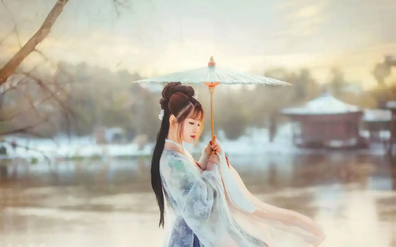 清纯古风美女唯美梦幻写真