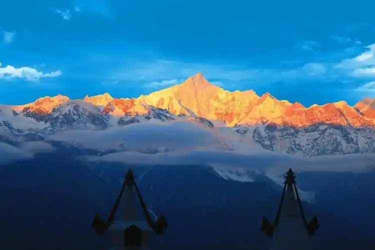 梅里雪山中国最美的山为藏区八大神山之一