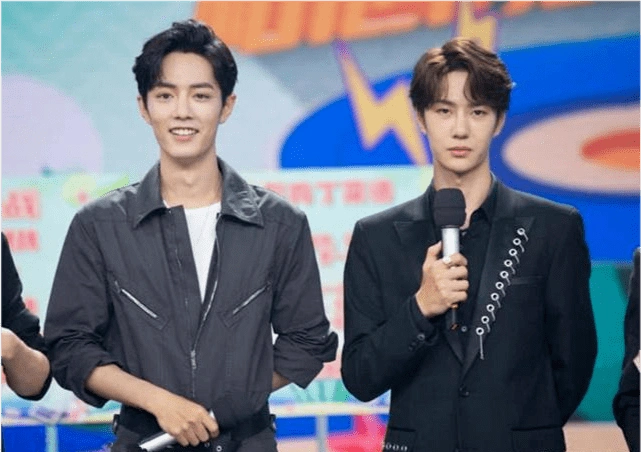 王一博肖战粉丝捐款的小学被摘牌?