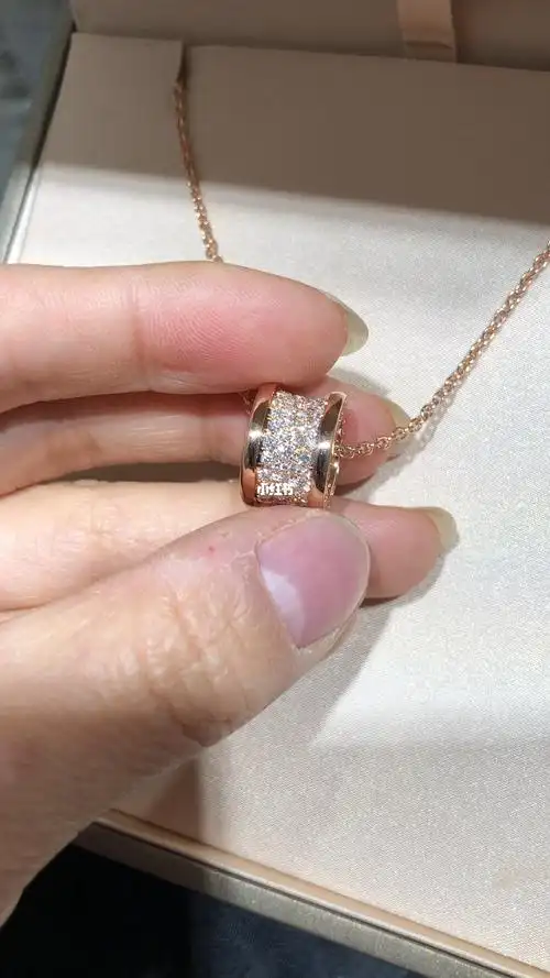 宝格丽满钻大号小蛮腰项链