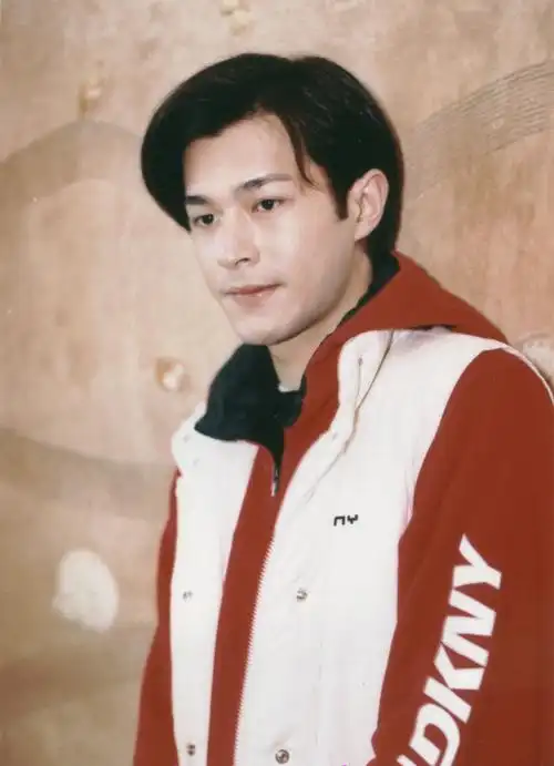 古天乐究竟有多帅看完这几张照片你就会知道他曾经白到发光古天乐神雕