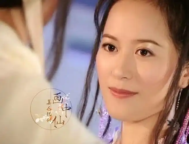 她8岁就出道美了39年是真正的气质美女今47岁无人娶