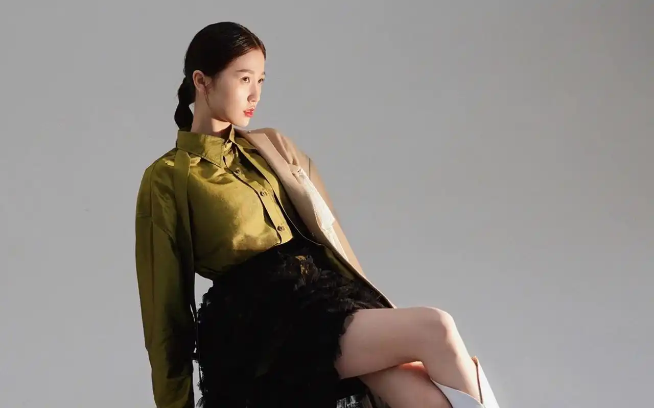 虞书欣杂志写真图片桌面壁纸