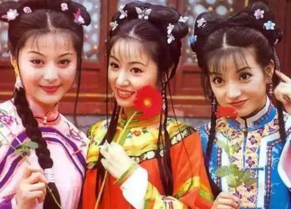 《还珠格格》翻拍在即!看到第4代小燕子扮演者后,网友:追定了