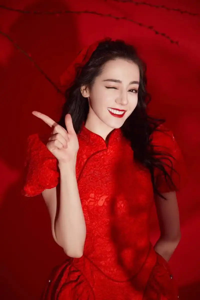 迪丽热巴壁纸笑起来眉眼都是弯弯的女孩子治愈一切的不开心