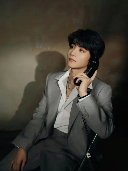 老公:tfboys-王俊凯  工作室:王俊凯karrywang工作室王俊凯karrywang