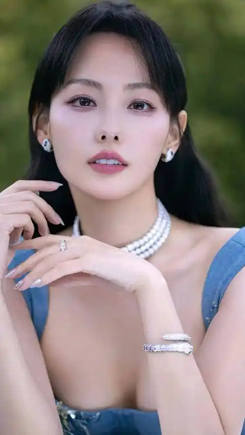 张嘉倪,一天天变大