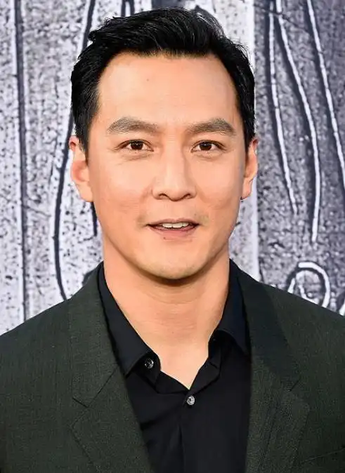 林峯回应发际线后移男艺人面临发际线困扰明星也有做不到的事