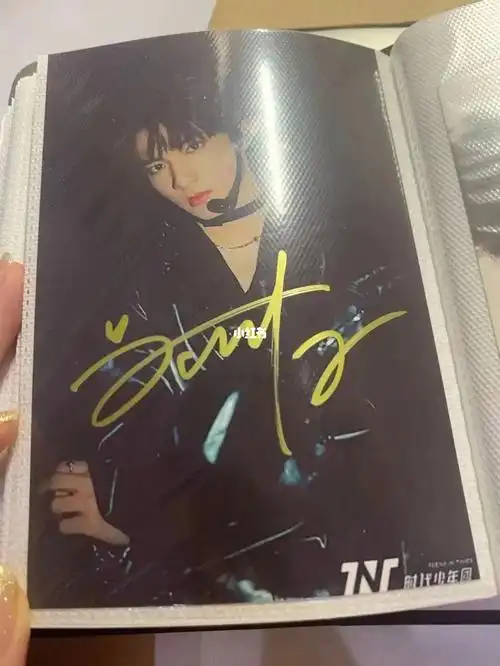 刘耀文亲签_刘耀文_票务_娱乐_明星娱乐资讯