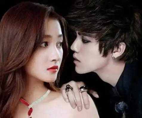 原创关晓彤晒照为鹿晗庆生配图喜庆接地气甜蜜互动暗示或年内完婚