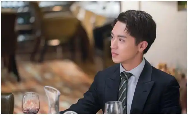 27岁许魏洲官宣结婚:与圈外白富美交往4年,和周雨彤乔欣传绯闻!