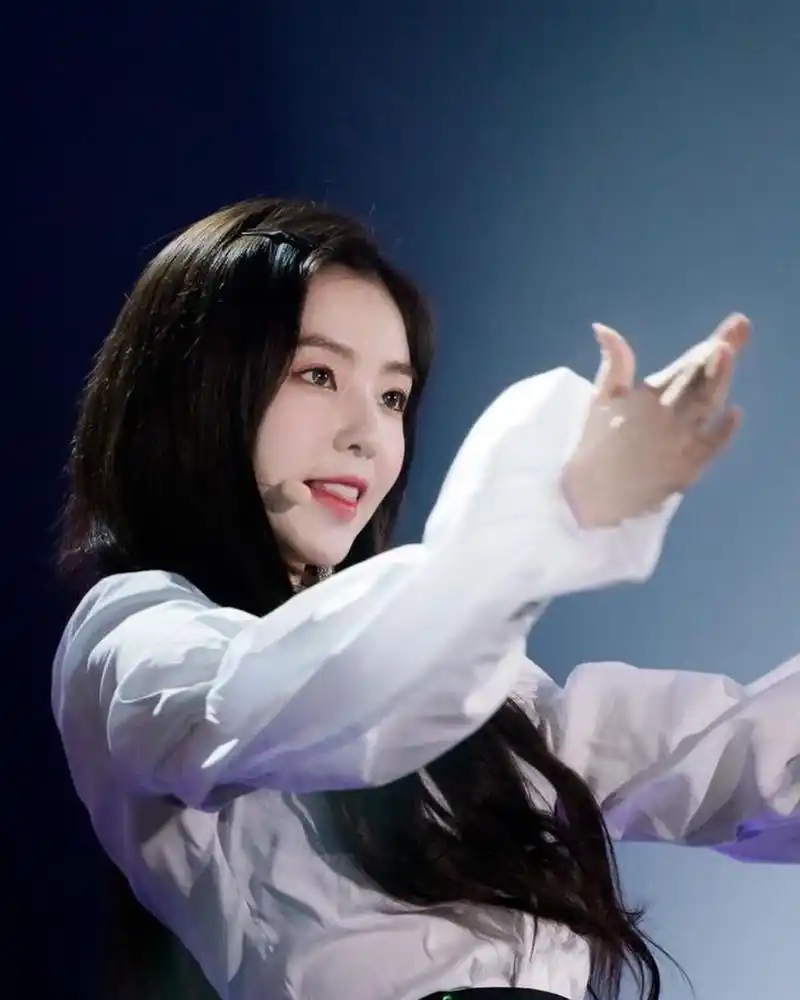 韩国神颜斐珠泫白衬衣搭配#斐珠泫