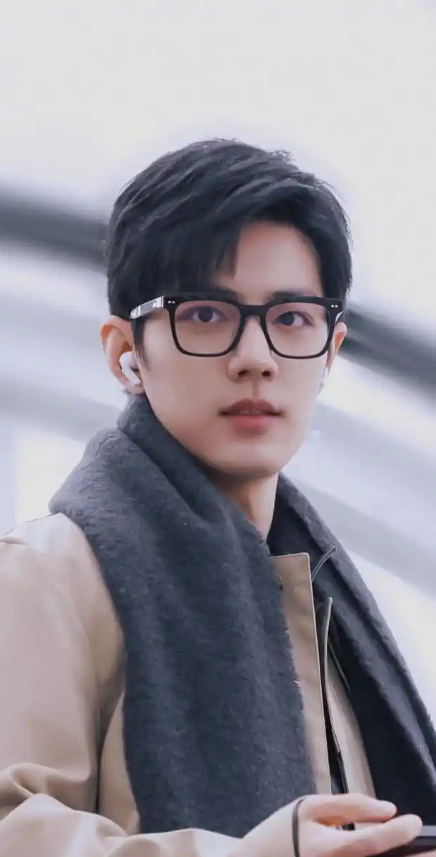 肖战欧洲游随拍#  恍若五号06 676767