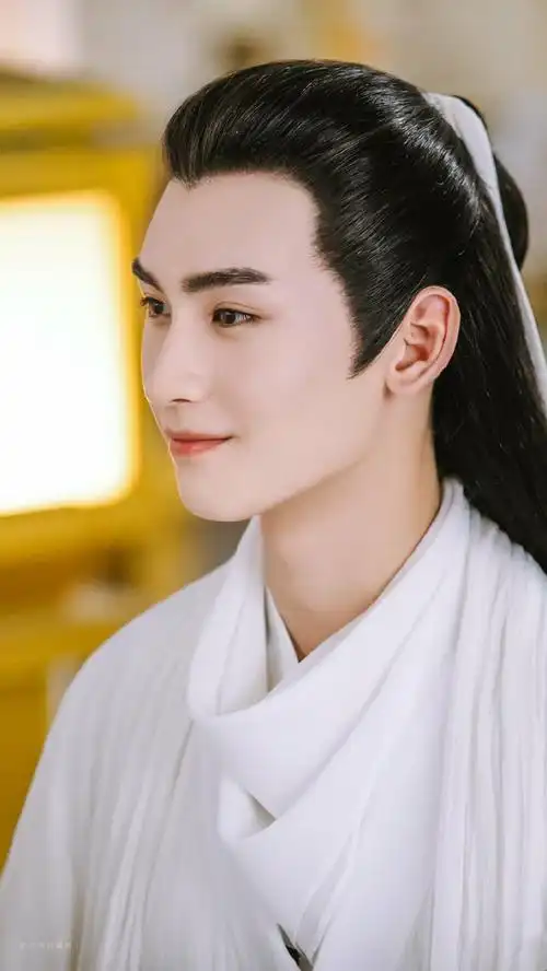 黄俊捷亮相《演员请就位》古装造型引注目