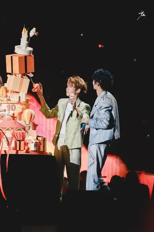 置顶凯源超话9798#岁月情长,竹马成双#全体岛民!迅速集合!