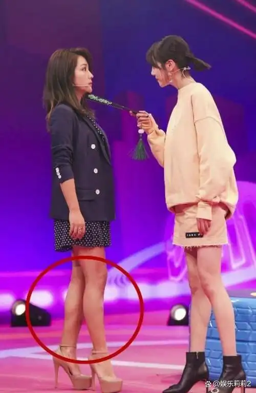 内娱10位美腿女星李宇春周慧敏郁可唯个个堪称腿精