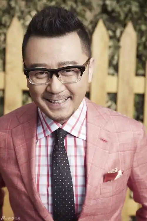 李燃:嫁大17岁演员郭涛,现育一儿一女,风光背后是辛酸_工作_生活_电影