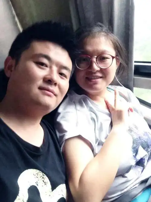 3(肥胖)李君,30岁,169cm妻子情况减重29斤,减重比例18.3%.