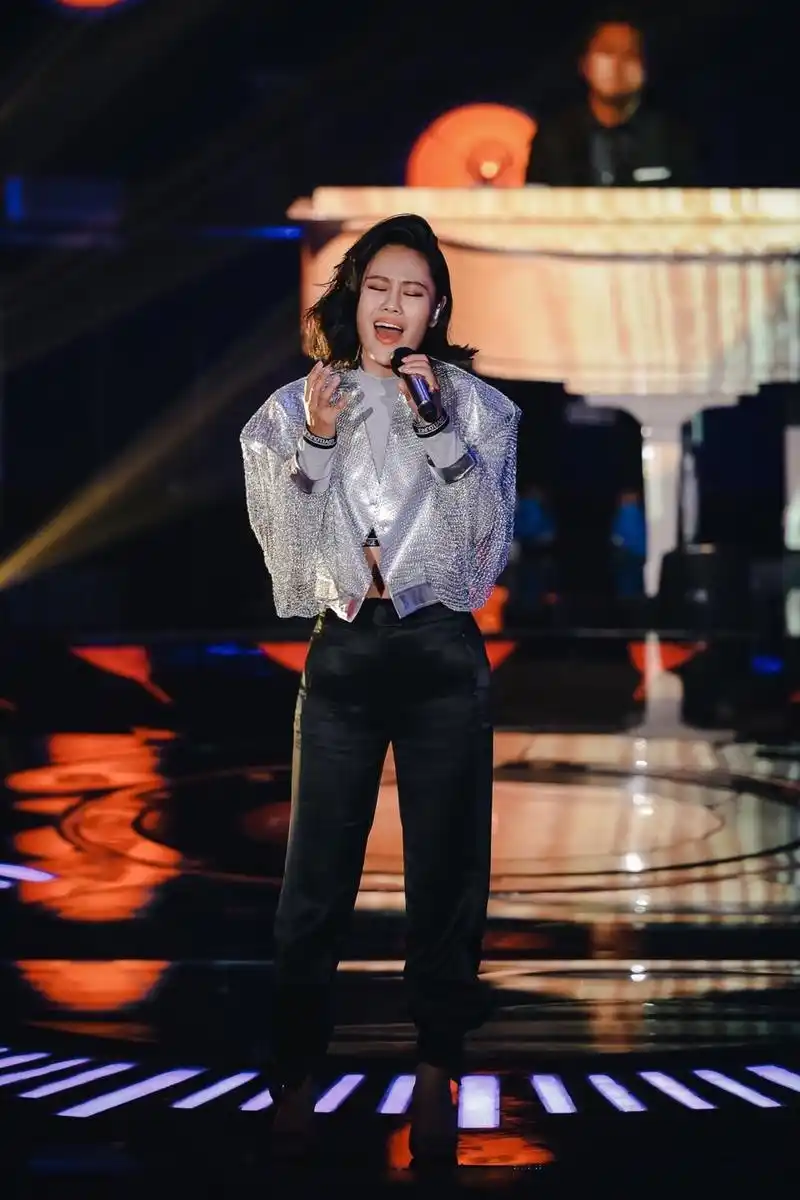 今晚20:30,有惊喜! 江苏卫视 不凡的改变 tia袁娅维 让经典再惊艳!