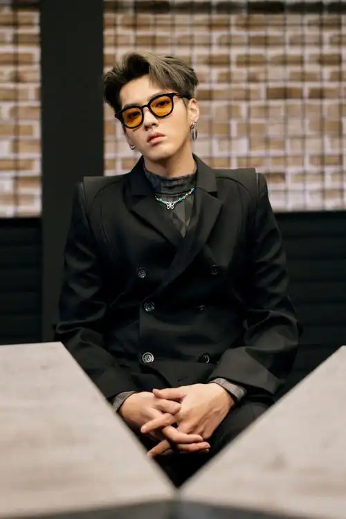 吴亦凡潮酷个性西装写真图片44
