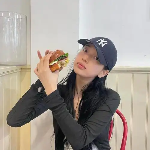 裴秀智超话【instagram】#裴秀智韩剧一切都会实现吗#  240325