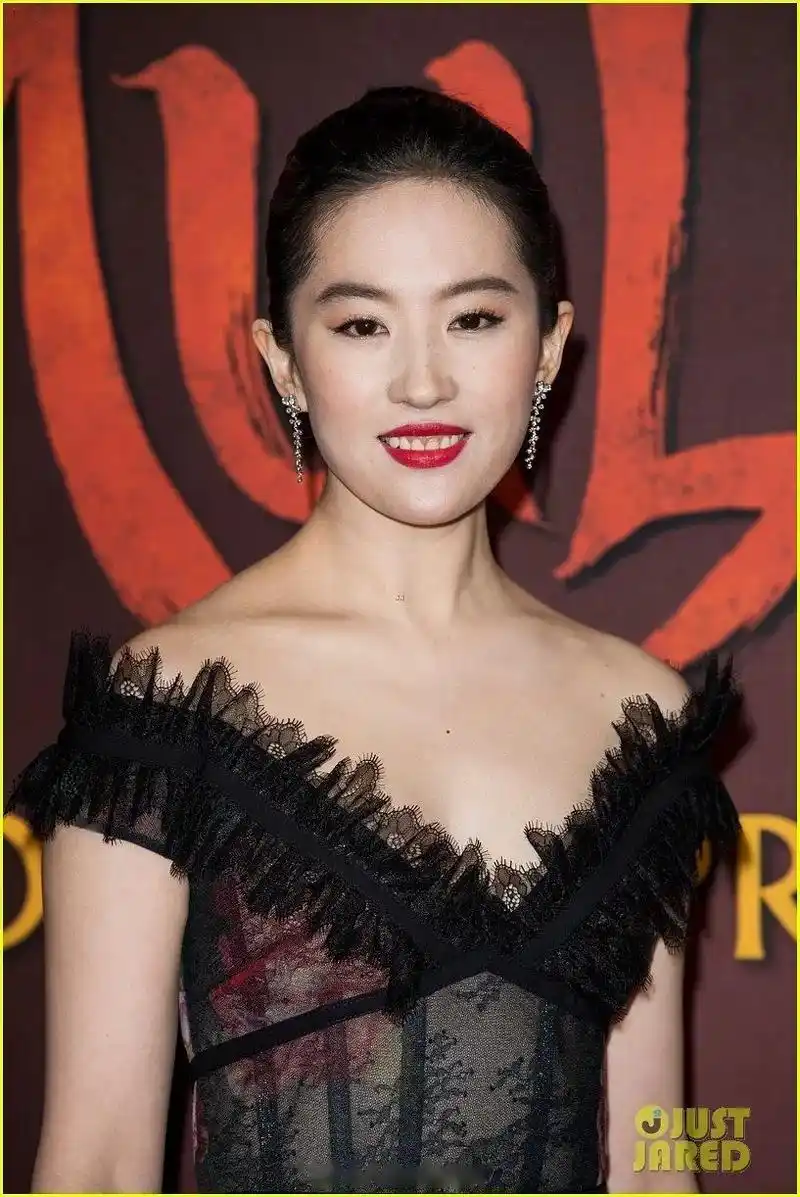 刘亦菲just jared高清图,这次的浓妆如何