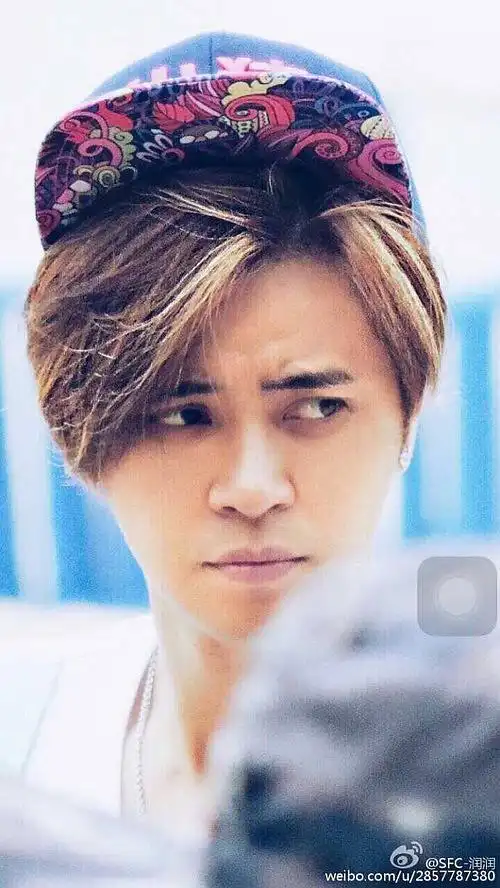 隔壁说罗志祥新做了双眼皮是吗?【多图】