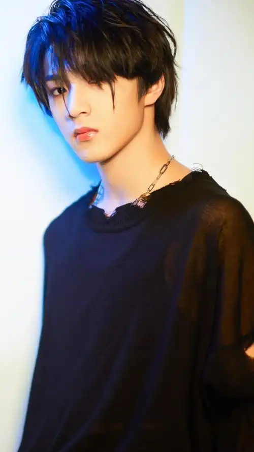 霸道总裁男神刘耀文帅气写真