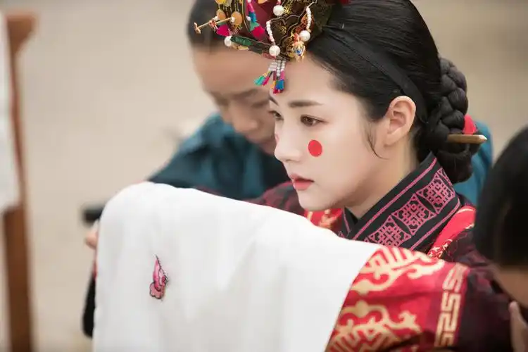 《七日的王妃》是韩国kbs电视台于2017年5月31日起在水木档播出的古装