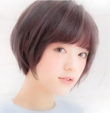 女生齐刘海短发清甜养眼的齐刘海短发青春时尚