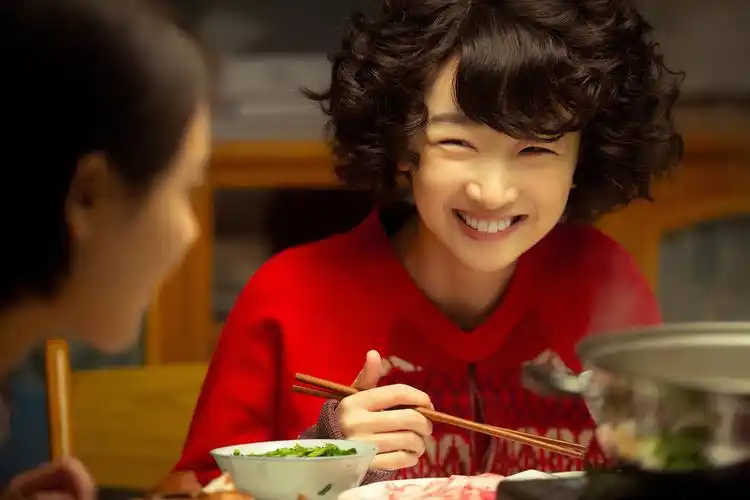 听说周冬雨的演技拯救了后来的我们90后演技担当的魅力你get到了吗