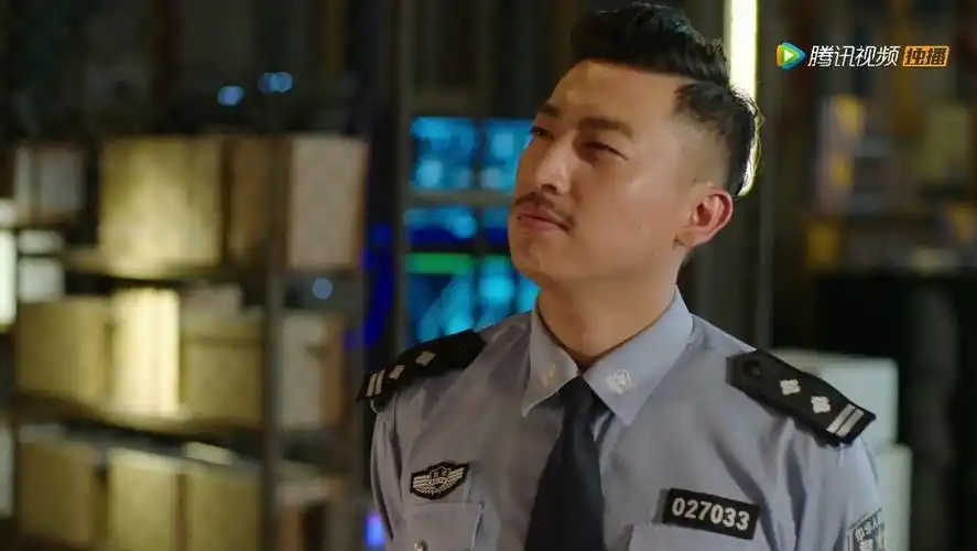 安东尼_塔普         二队长  真是太有学问了  你让灏灏怎么想?