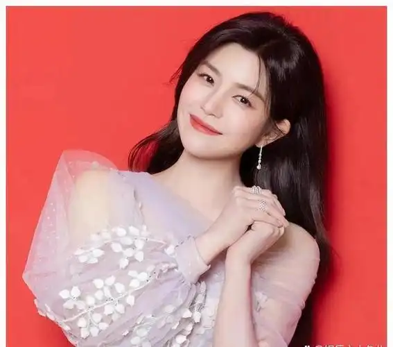 清纯女神陈妍希:以为是白纸,实则是花纸,陈晓遇到"高端玩家"