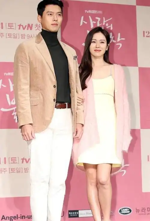 玄彬与孙艺珍也太甜了,逛街同穿情侣运动装,结婚多年宛如蜜月期