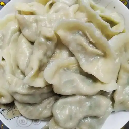 猪肉青椒饺子,皮薄馅大,咬一口都流汁,味道嘎嘎鲜
