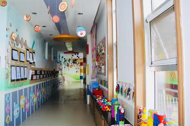 五家尧幼儿园开展"环境创设回归幼儿"为主题的环创评比活动