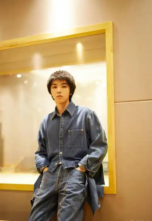 华晨宇又搞特殊!