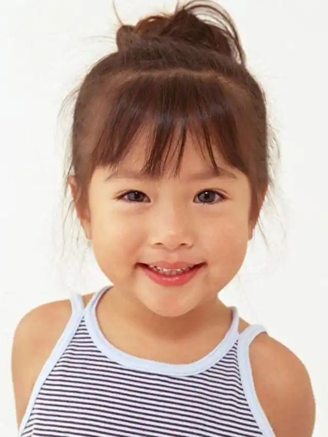 有一天晚上下班后,小云看到女儿的脸色发白,好像非常