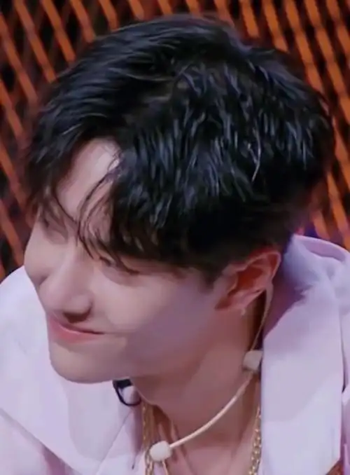 【王一博】奶膘7815