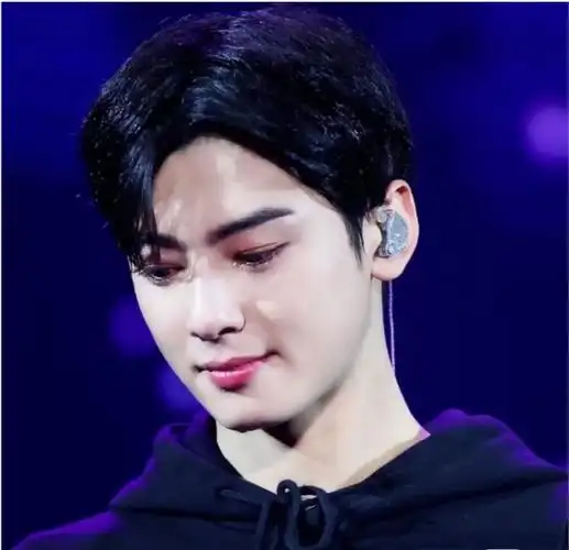 脸蛋天才车银优因长痘被粉丝网暴假的不要传谣啦