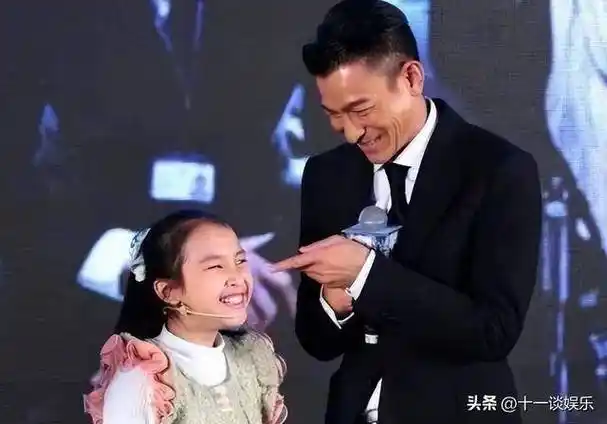 刘德华花5亿养大,才11岁就开画展!出生在罗马的孩子长这样