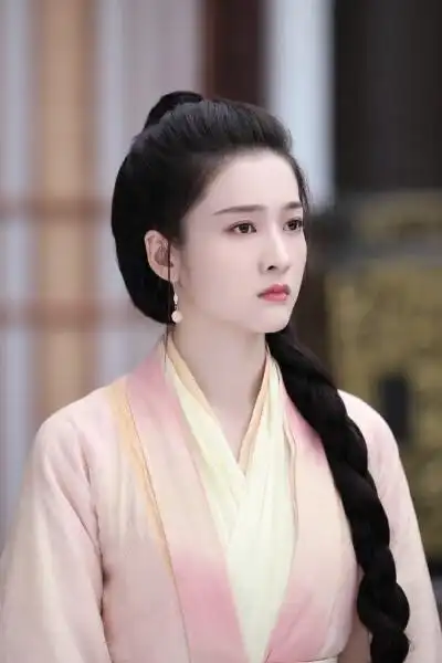 白发皇妃 张雪迎 容乐