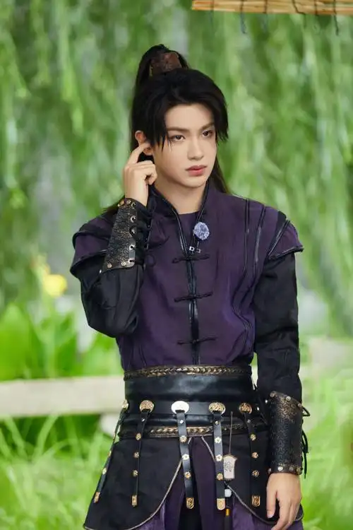 【#密室大逃脱幽岭传说#(上)高清剧照之黄明昊@jjjustin0219】俊朗的