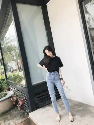 穿衣搭配: 纯净女生夏季清凉搭配, 一字肩真的美炸了!