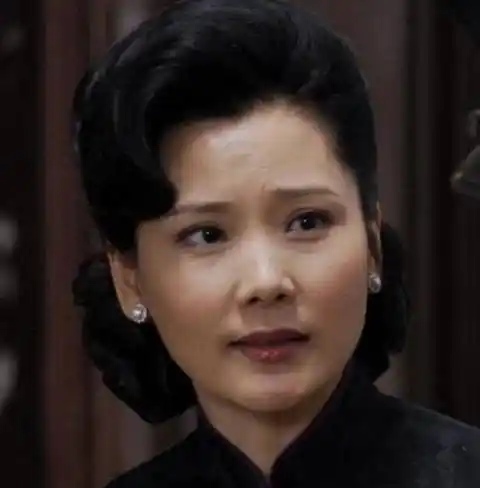 60后最美女演员和大6岁的丈夫结婚后10年才生娃老年得子实属不易1