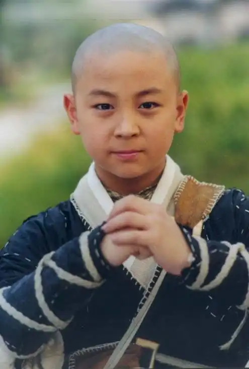 释小龙 饰 展昭