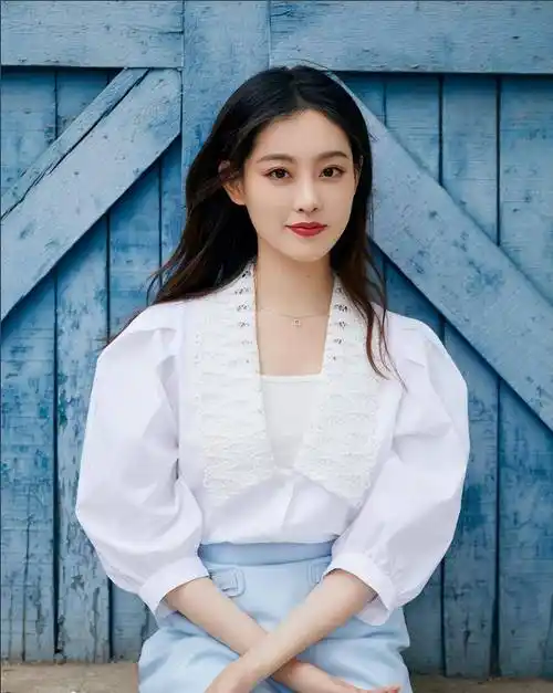 中"玄女"角色爆火出圈后,祝绪丹出演了《画心师》《谈判官》《倚天