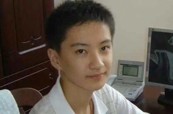 小时候的他和杨洋长得挺像的快乐星球饰演丁凯乐的李瑞长大后的他不